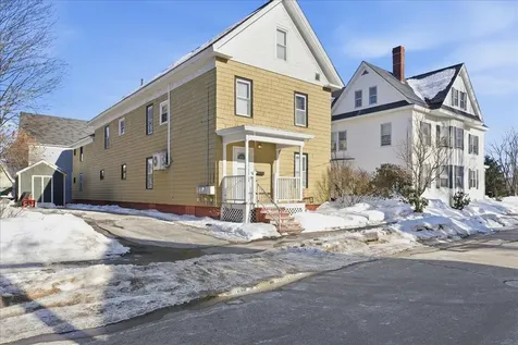 9 Winter Street Auburn ME 04210