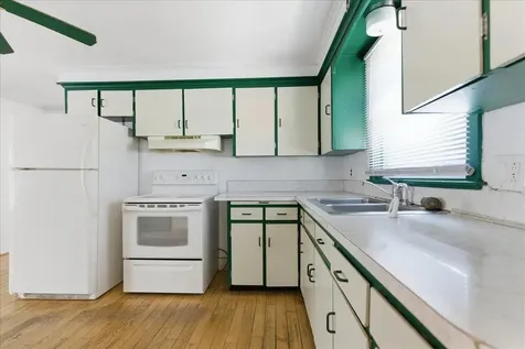 9 Winter Street Auburn ME 04210