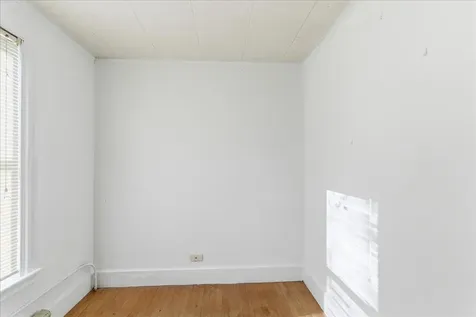 9 Winter Street Auburn ME 04210