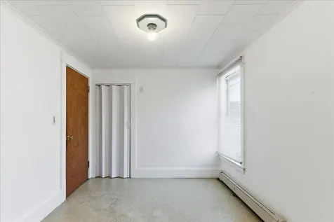 9 Winter Street Auburn ME 04210