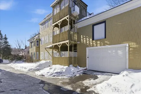 9 Winter Street Auburn ME 04210