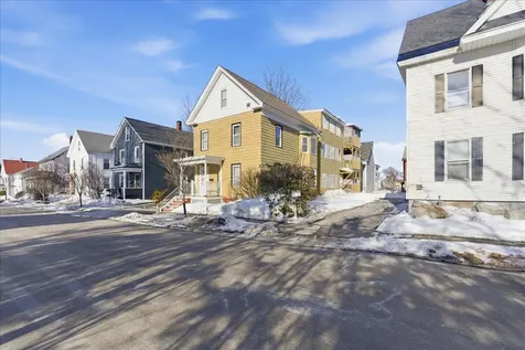 9 Winter Street Auburn ME 04210