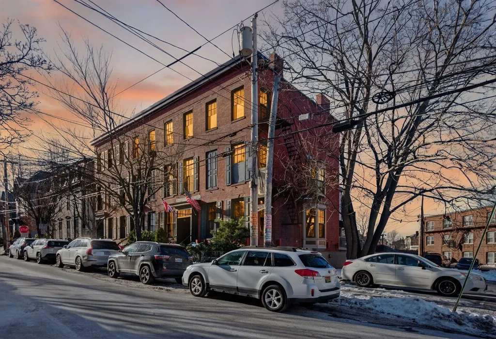 15 Pine Street Portland ME 04102