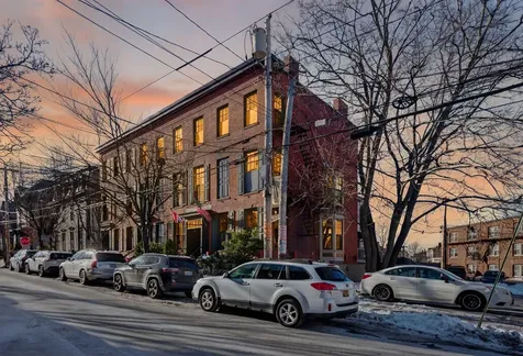 15 Pine Street Portland ME 04102