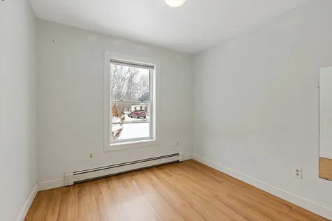 16 Madison Way Camden ME 04843