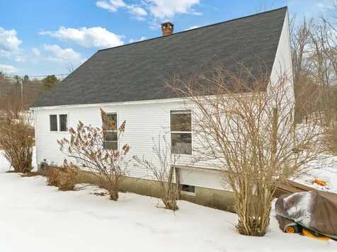 16 Madison Way Camden ME 04843