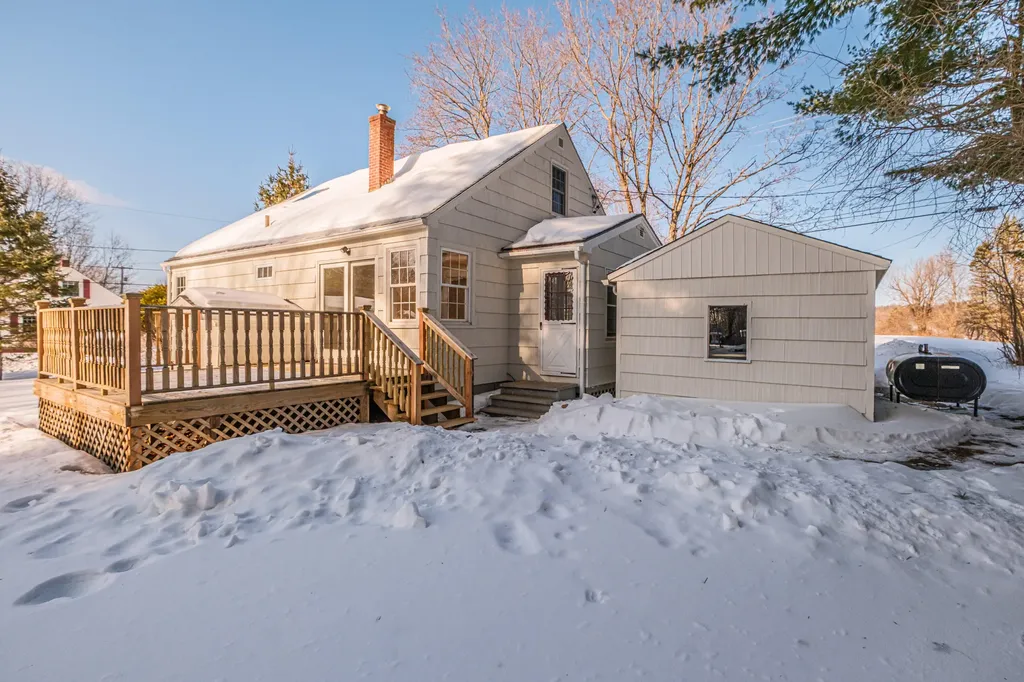 171 Stetson Road Lewiston ME 04240
