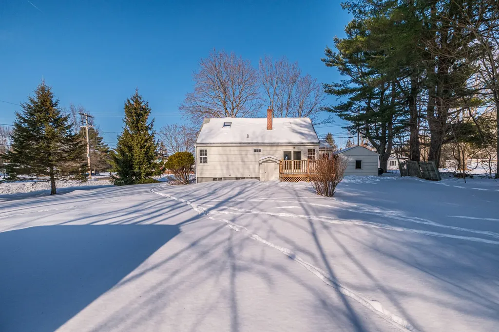 171 Stetson Road Lewiston ME 04240