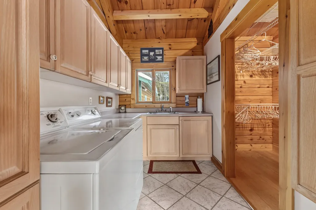 28 Turnbull Way Ellsworth ME 04605
