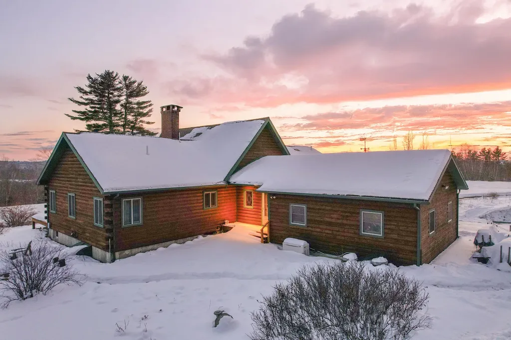 28 Turnbull Way Ellsworth ME 04605