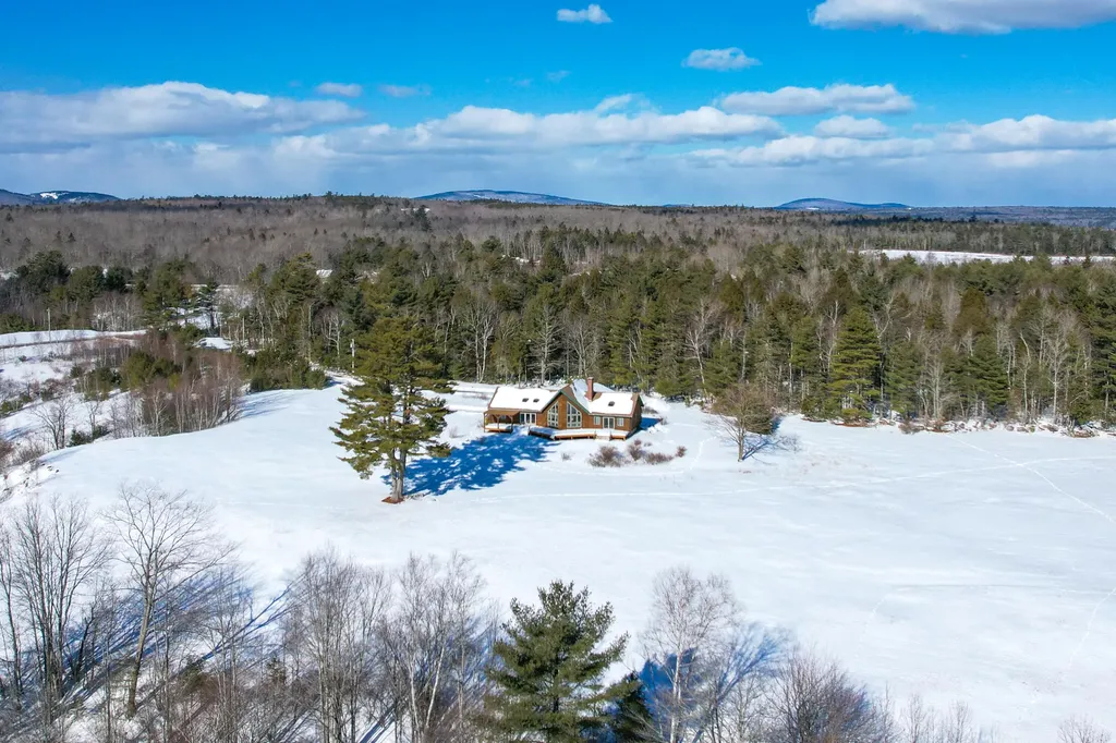 28 Turnbull Way Ellsworth ME 04605