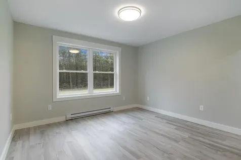 326 Ossipee Trail W Standish ME 04084