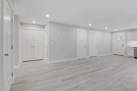 326 Ossipee Trail W Standish ME 04084