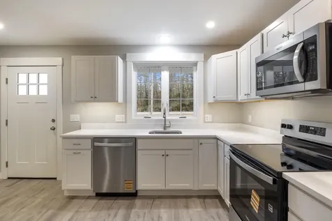 326 Ossipee Trail W Standish ME 04084
