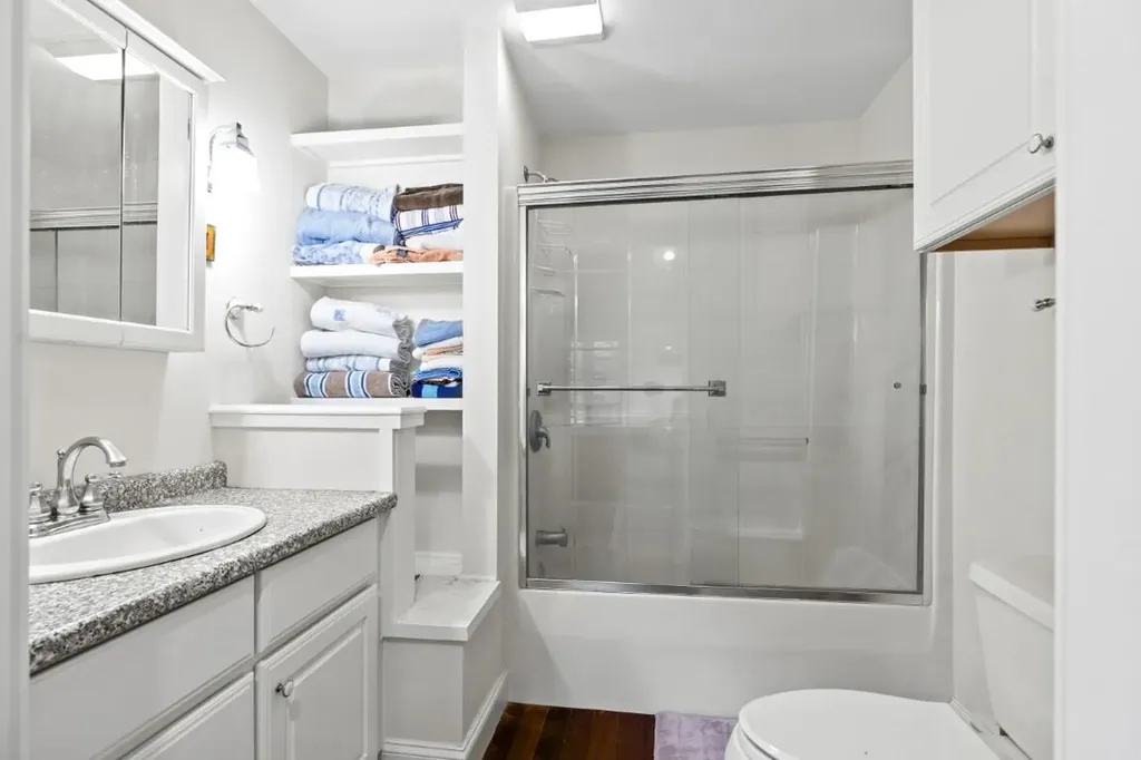 5 Hillside Place Boothbay ME 04537