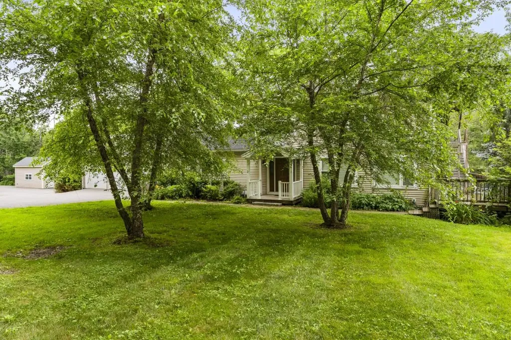 5 Hillside Place Boothbay ME 04537