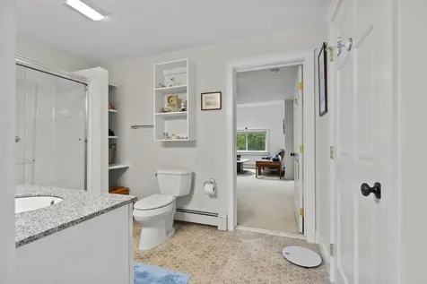 5 Hillside Place Boothbay ME 04537