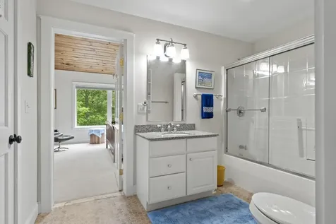 5 Hillside Place Boothbay ME 04537