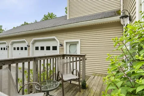 5 Hillside Place Boothbay ME 04537