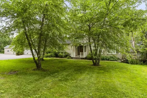 5 Hillside Place Boothbay ME 04537