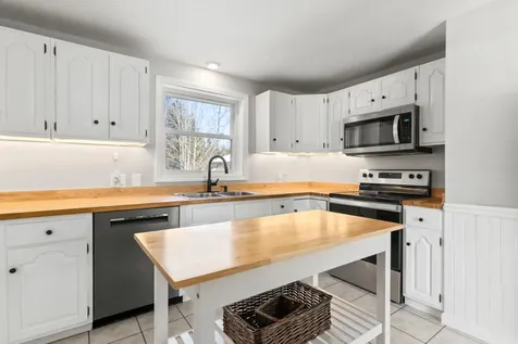 103 Manning Drive West Gardiner ME 04345