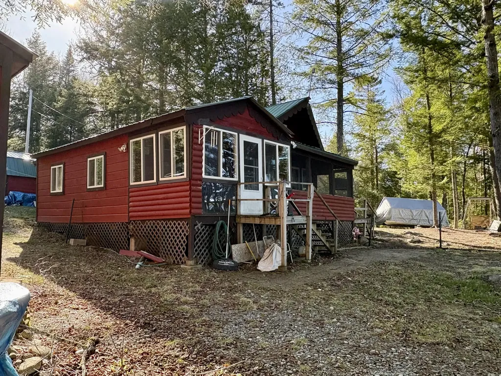 325 Egg Pond Road Lincoln ME 04457