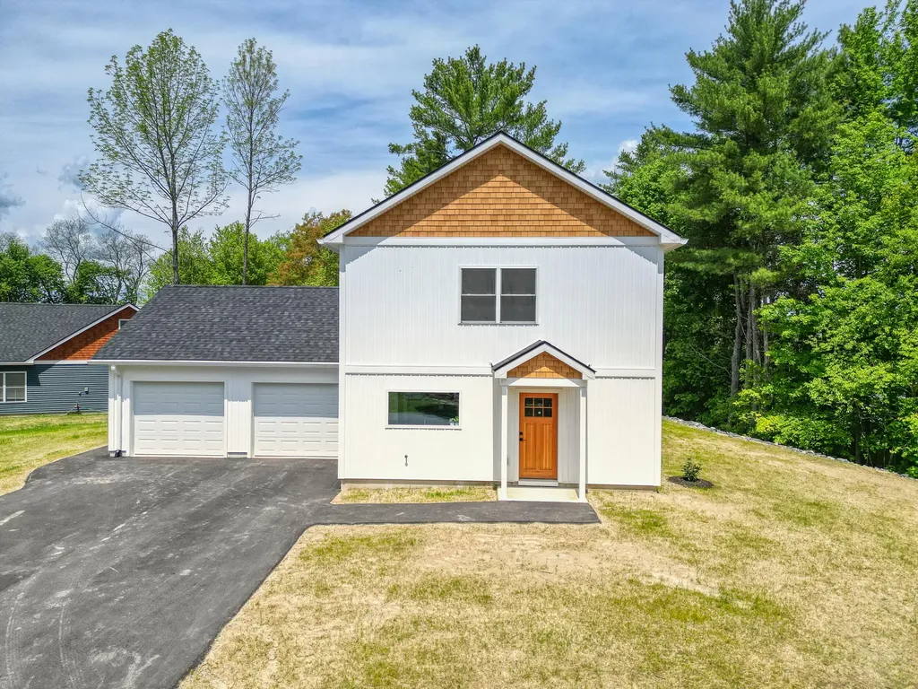11 Village Green Circle Oakland ME 04963