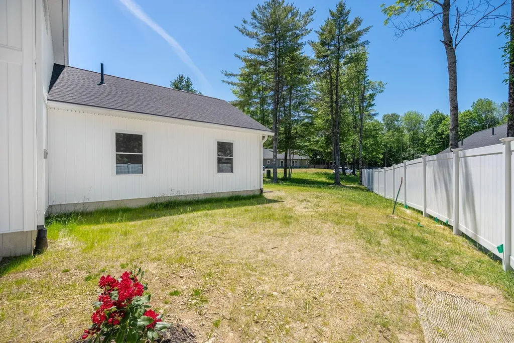 11 Village Green Circle Oakland ME 04963