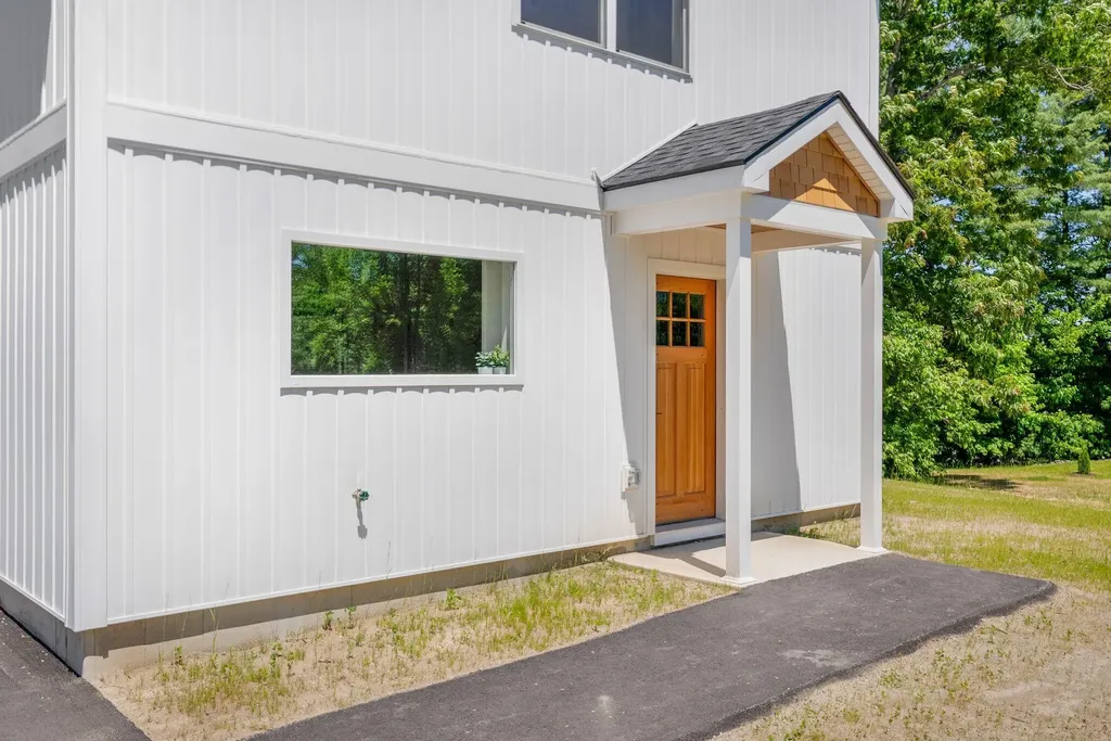 11 Village Green Circle Oakland ME 04963