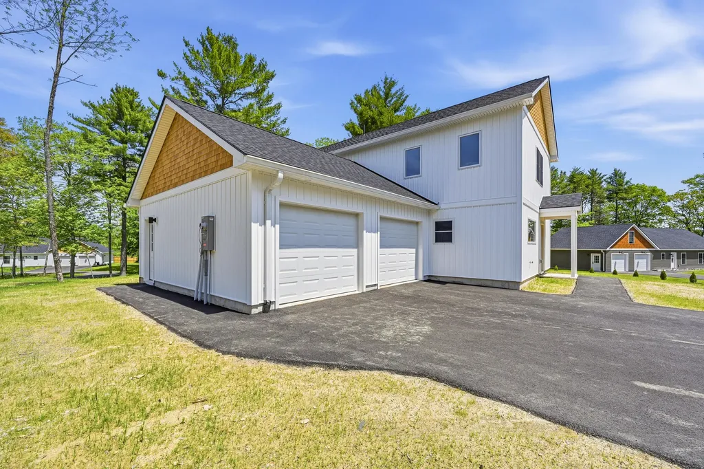 11 Village Green Circle Oakland ME 04963