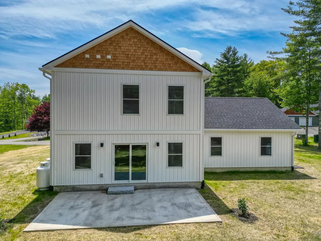 11 Village Green Circle Oakland ME 04963