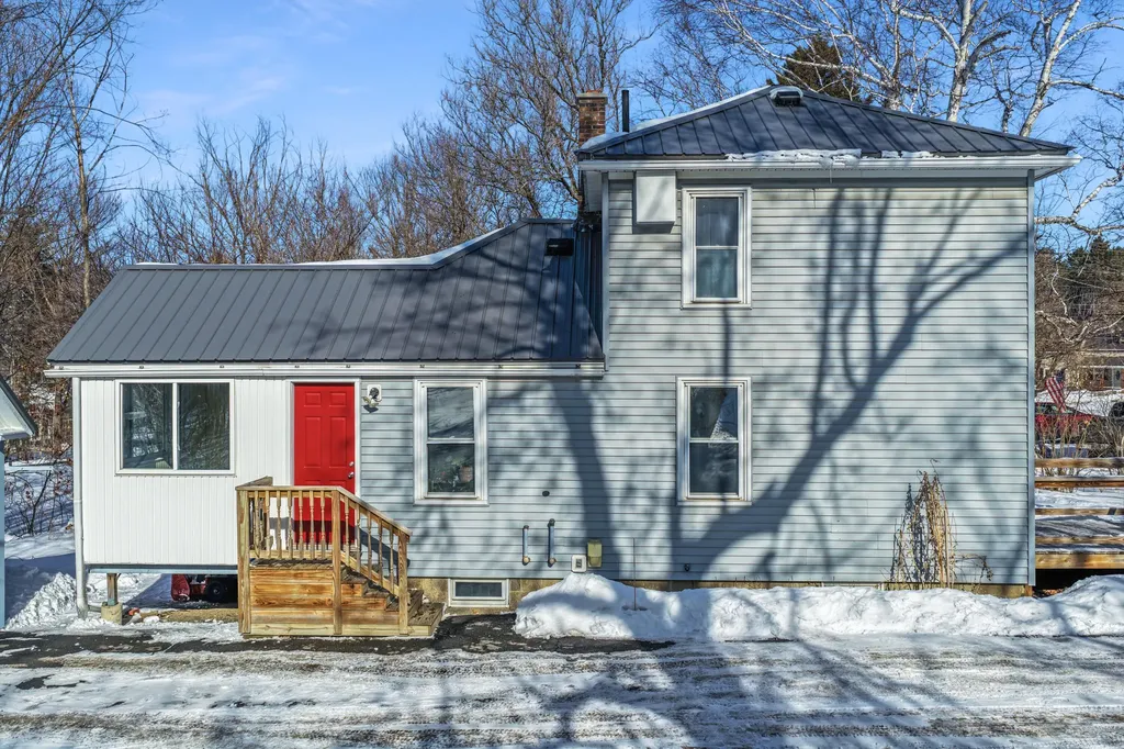6 Dudley Street Presque Isle ME 04769