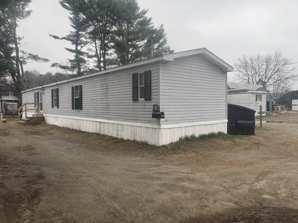 15,19 Adams Street Skowhegan ME 04976