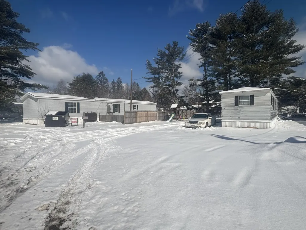 15,19 Adams Street Skowhegan ME 04976
