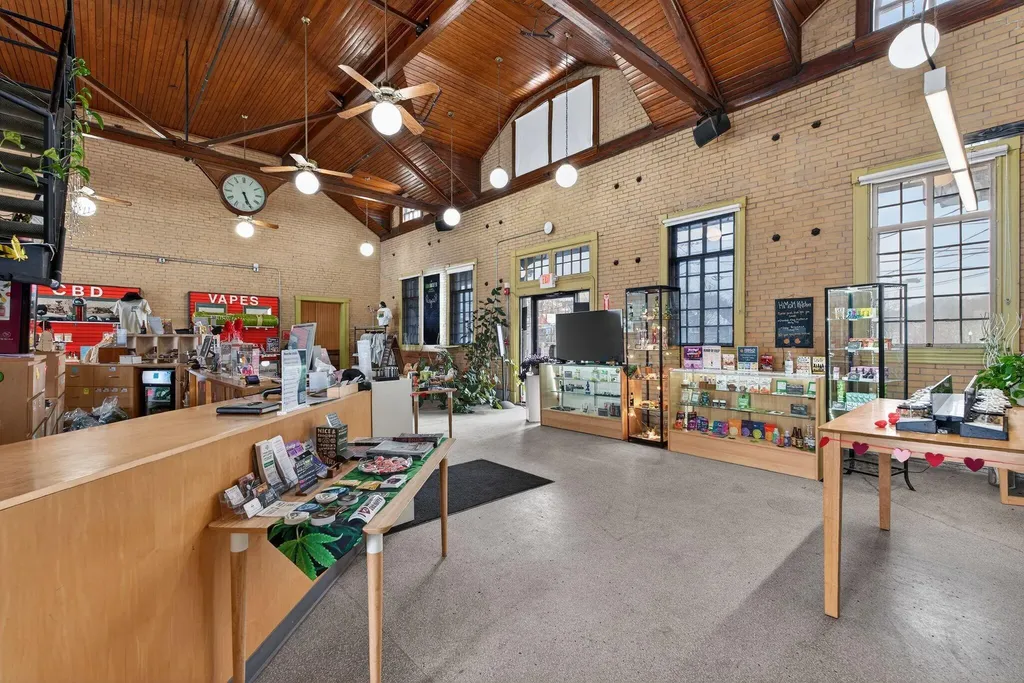 31 Main Avenue Gardiner ME 04345