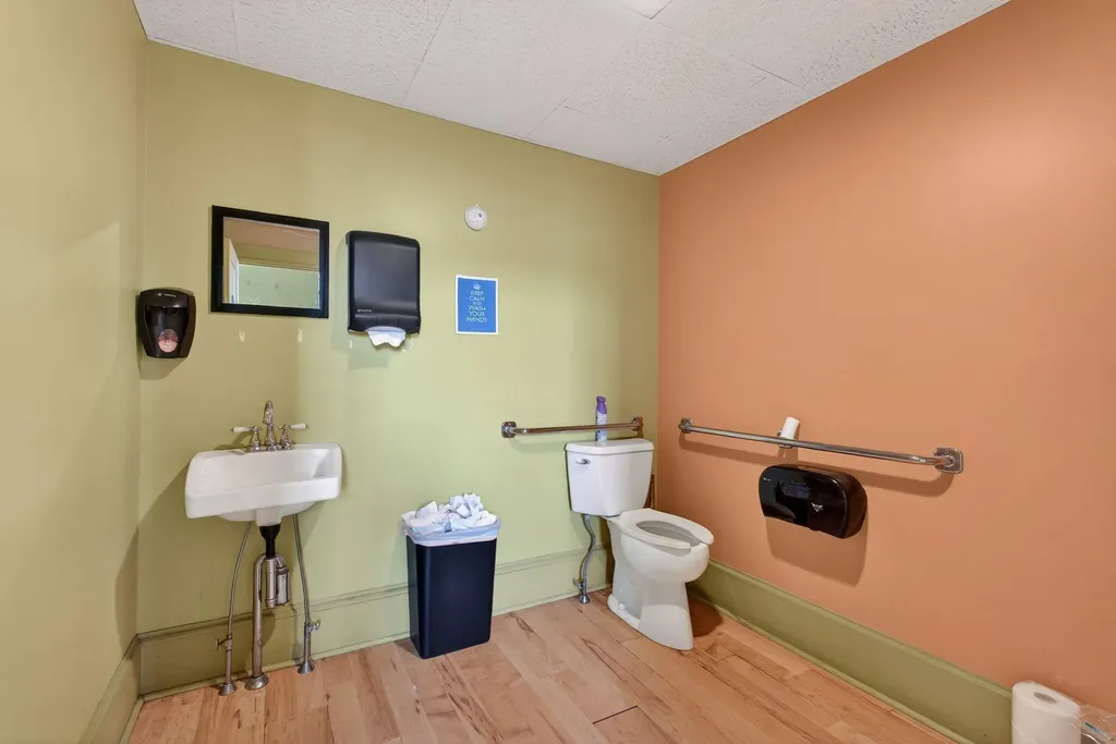 31 Main Avenue Gardiner ME 04345