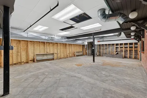 31 Main Avenue Gardiner ME 04345