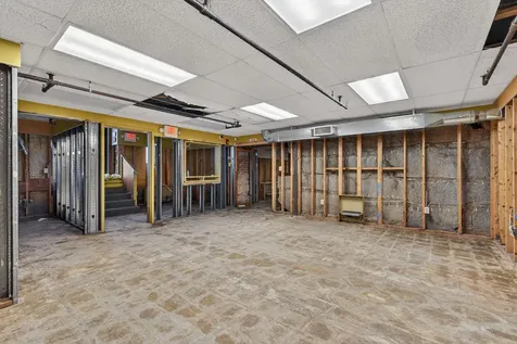 31 Main Avenue Gardiner ME 04345