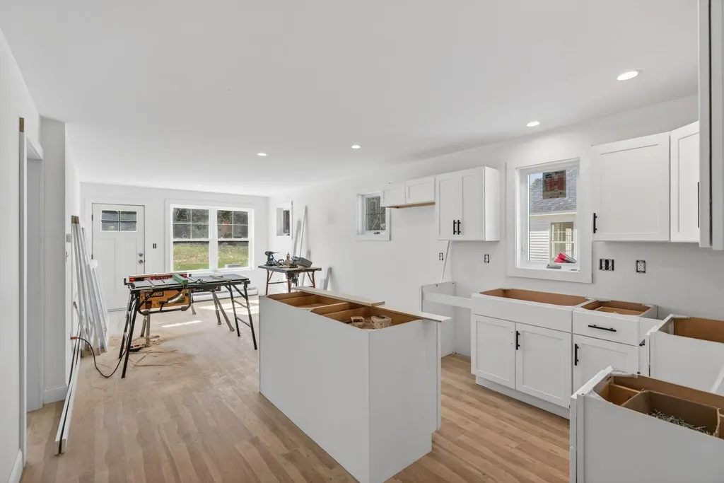 19 Feldspar Lane Cumberland ME 04021