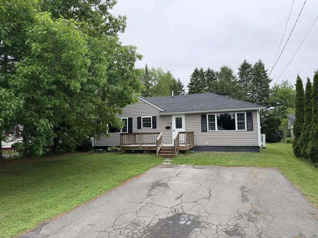 8 Lincoln Street Presque Isle ME 04769