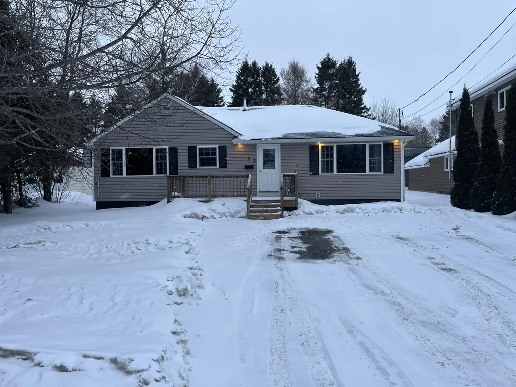 8 Lincoln Street Presque Isle ME 04769