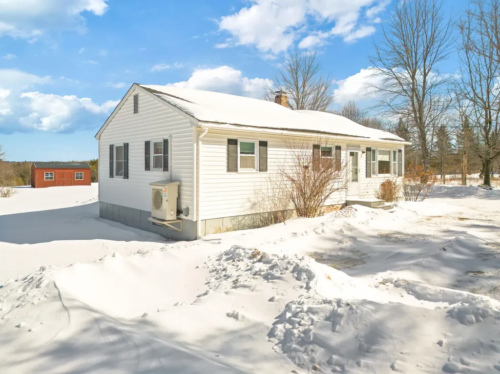 653 Abbott Road Winslow ME 04901