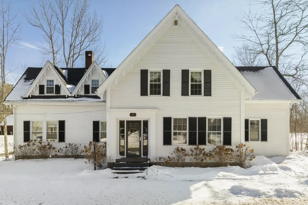 49 Mills Road Newcastle ME 04553