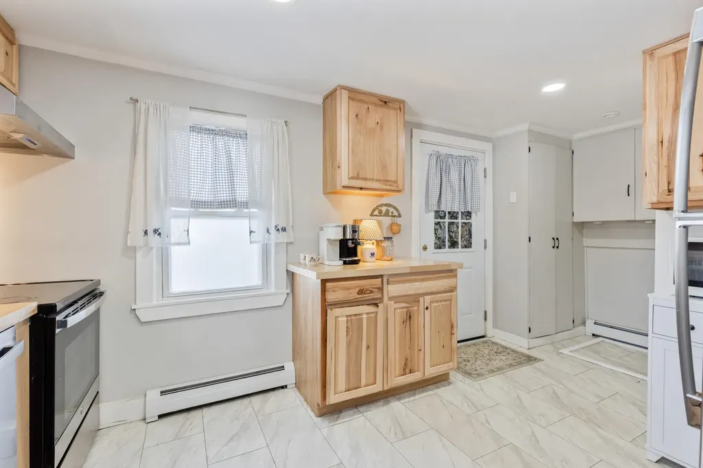 9 Malta Street Augusta ME 04330