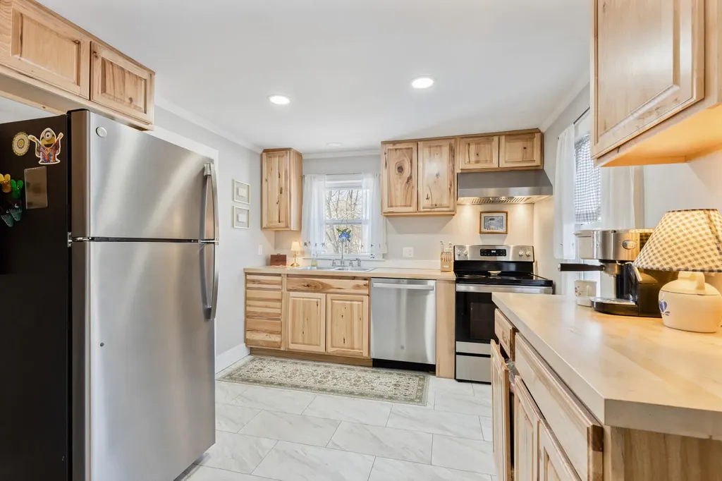 9 Malta Street Augusta ME 04330
