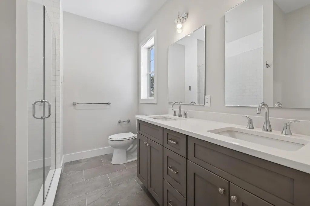 144 Owl's Nest Road Portland ME 04102