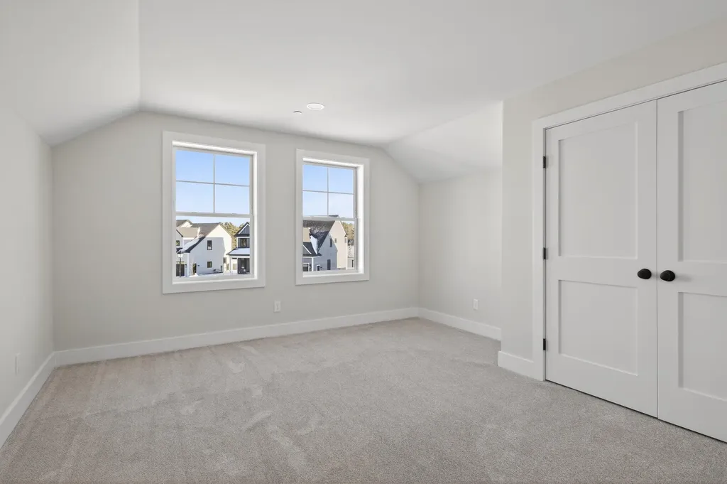 144 Owl's Nest Road Portland ME 04102