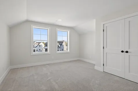 144 Owl's Nest Road Portland ME 04102