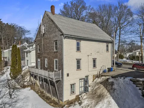 38 Main Street Topsham ME 04086