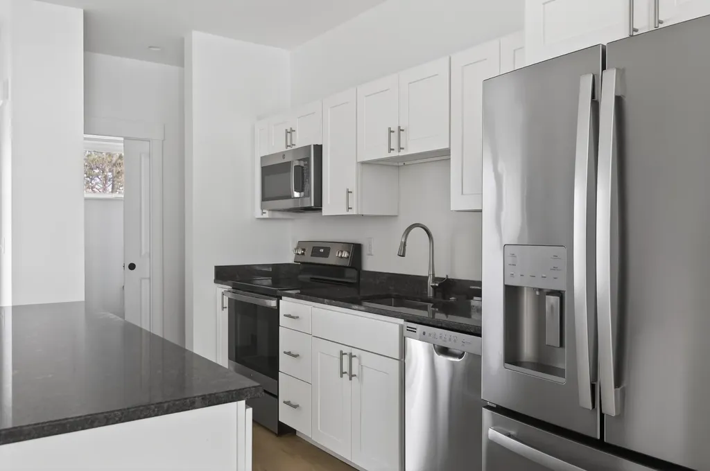 531 Westbrook Street South Portland ME 04106